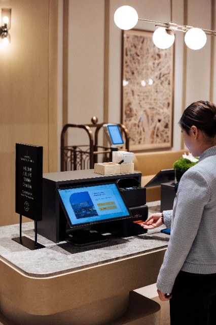 12. 上海虹桥机场盛贸酒店快速入住系统.jpg