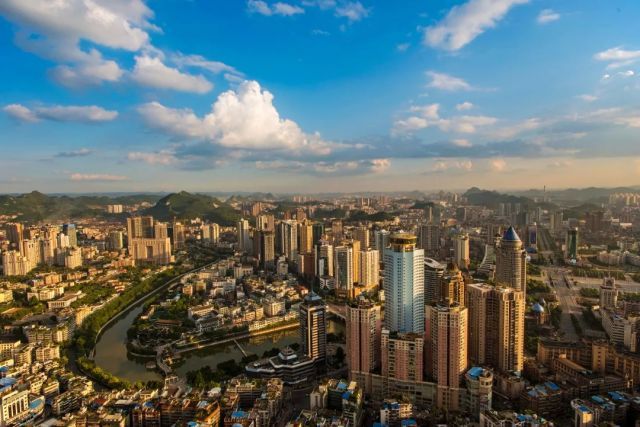贵阳市国庆假期接待游客1334.77万人次，旅游收入107.44亿元