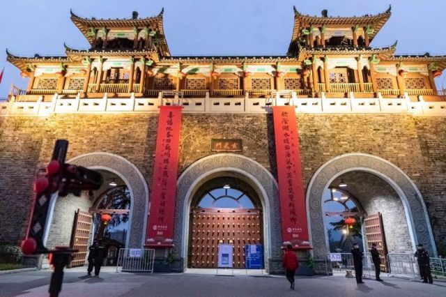 南京玄武湖于2 月19 日晚上6点正式恢复开放