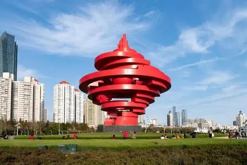 青岛：一边是火焰，一边是海水