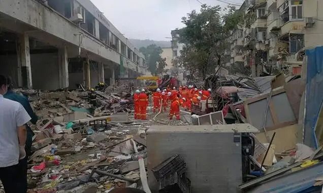 许锋：建议会展活动开始前主持人先作安全提示